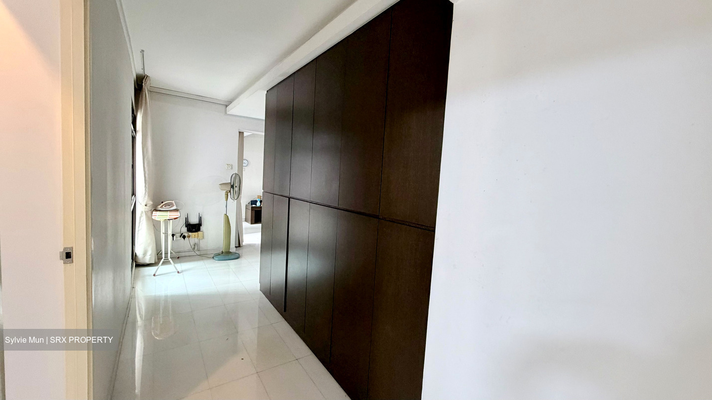 Sengkang East Way (Sengkang), HDB 3 Rooms #567203411